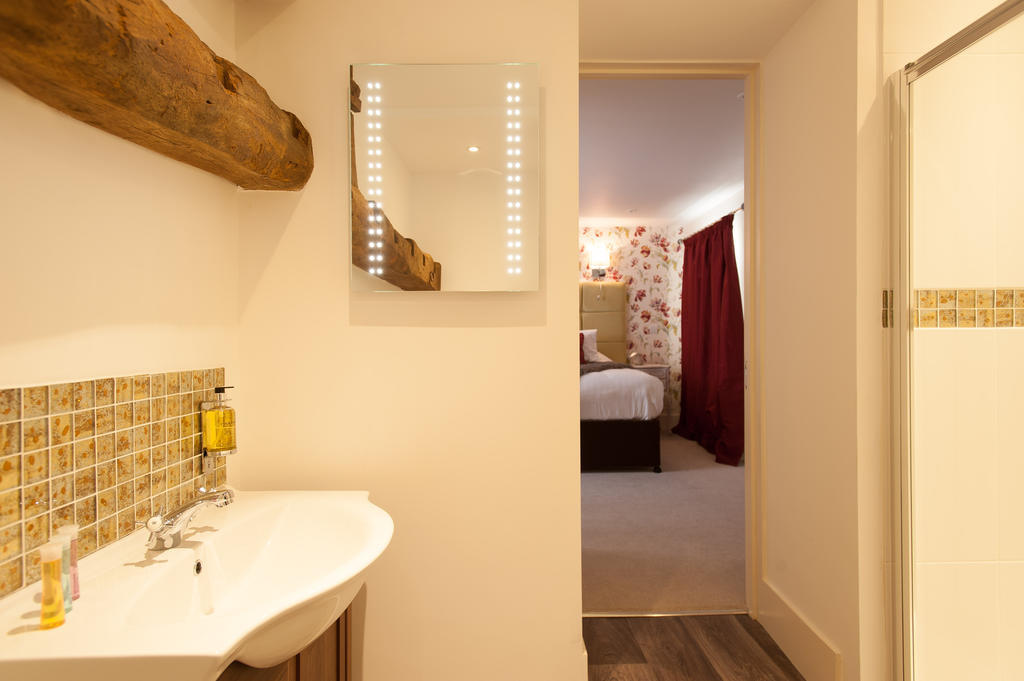 The Wychwood Inn Shipton under Wychwood Pokoj fotografie