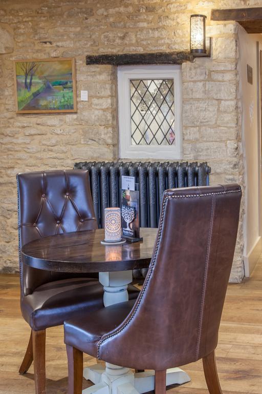 The Wychwood Inn Shipton under Wychwood Exteriér fotografie